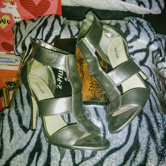 Sexy silver Heels - Picture 5 of 6